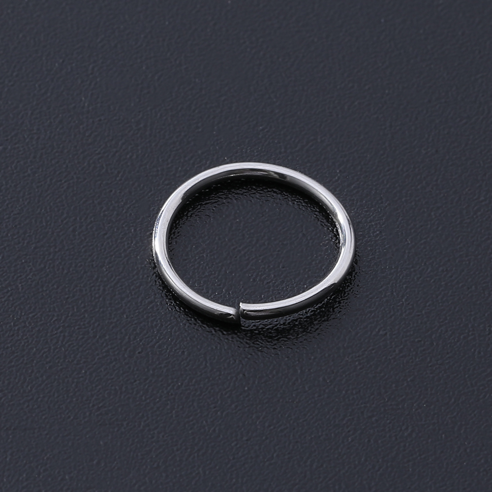 Cincin Tindik Hidung / Bibir / Tulang Rawan Bahan Stainless Steel Warna Emas