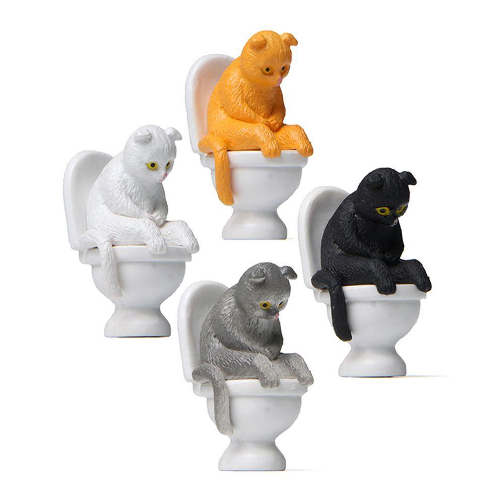 AUGUSTINA Kucing Duduk Di Closestool Toilet Simulasi Kitten Dekorasi Kue Model PVC Ornamen Kucing Figure Mainan Patung Hewan Peliharaan Desktop Ornamen