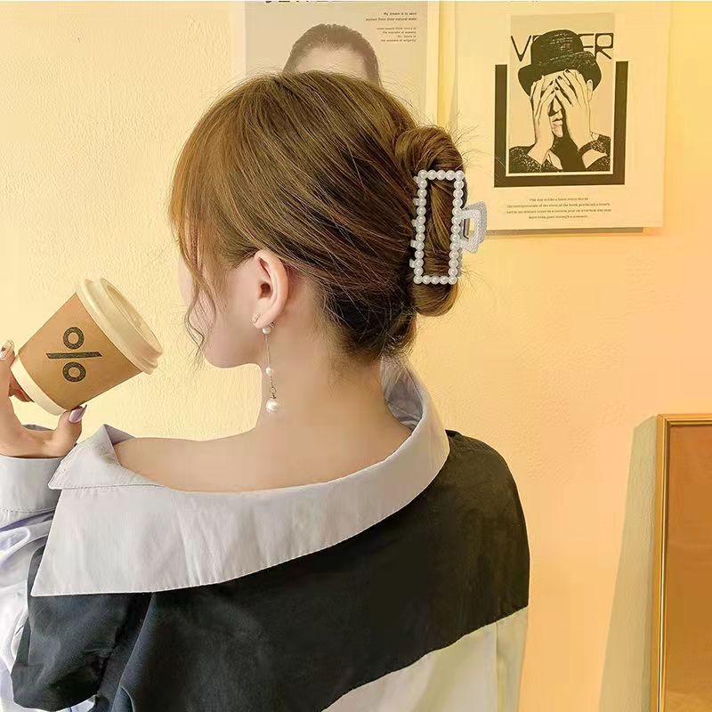 (Hello Girl)F65 INS Korean Mutiara Acrylic Hair Claw Clip girl Women Fashion  Geometric Hairpin