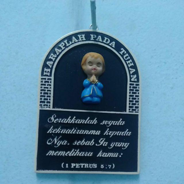 Salib Yesus Plus Medali Benedictus 23 Cm Full Colour