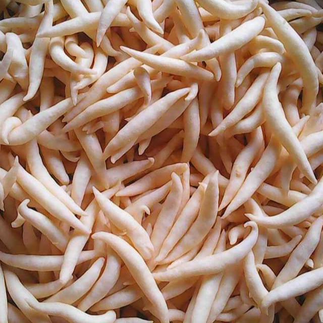 

berbagai keripik yang gurih homemade