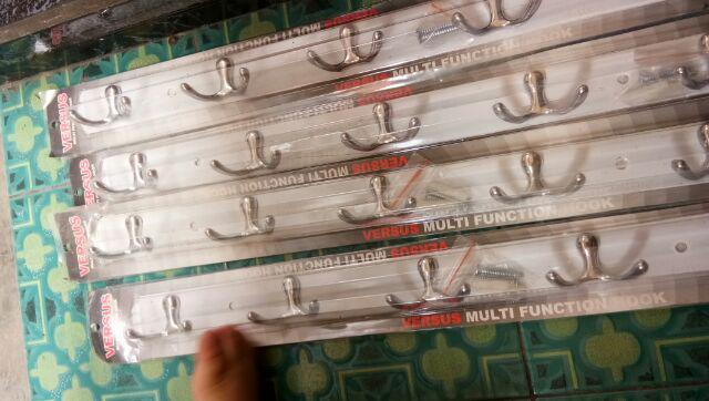 Gantungan Baju Dinding 5 Kait Stainless V Hanger Kamar Mandi