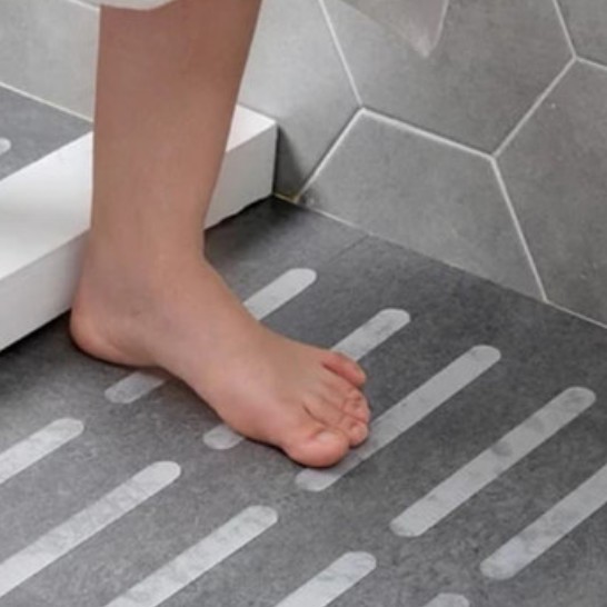 Stiker Anti Slip Untuk Kamari Mandi / Tangga / Lantai Licin