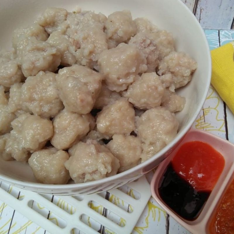 

Bakso Cilok Sapi BEST SELLER Ready To Eat + Bumbu Cocol Enaaak