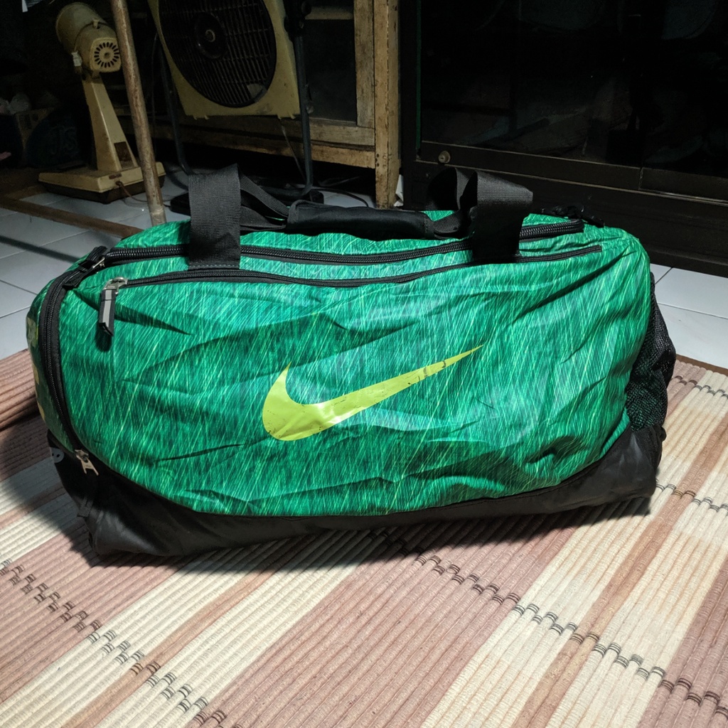 Tas Selempang Besar NIKE Hand Travel Bag Original Second Preloved