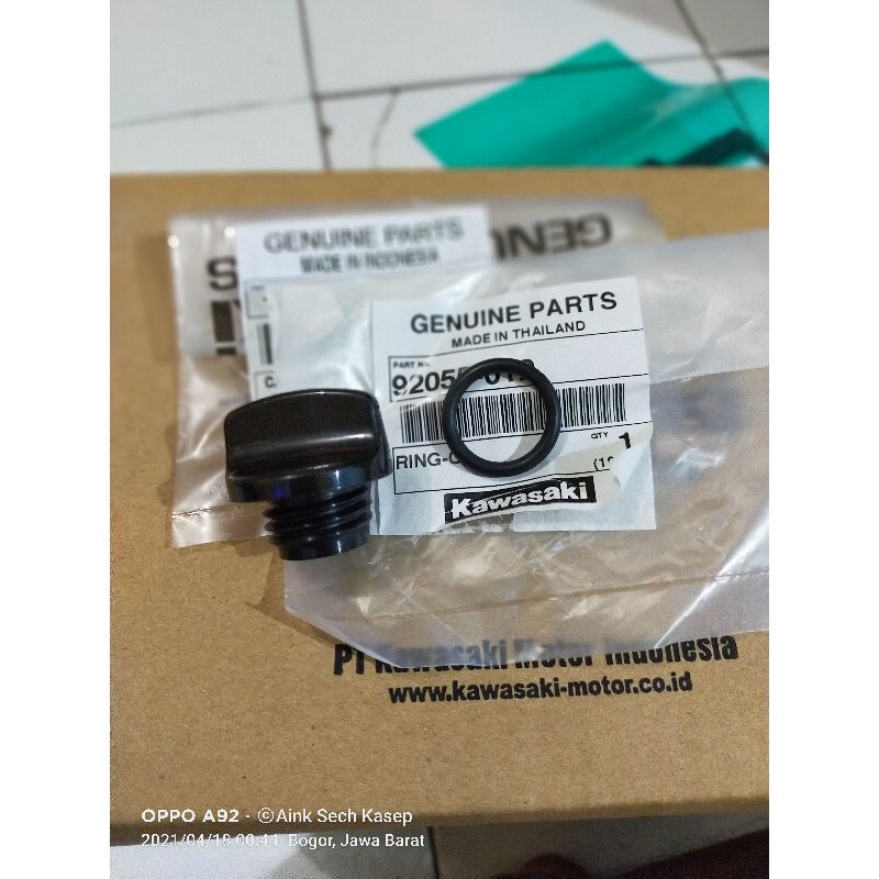 Tutup oli mesin dan oring ninja 250 fi new zx250