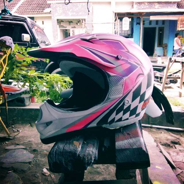 Helm KLX airbrush