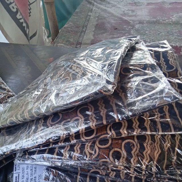 Kemeja Parang Jarum Batik Pria Lengan Panjang