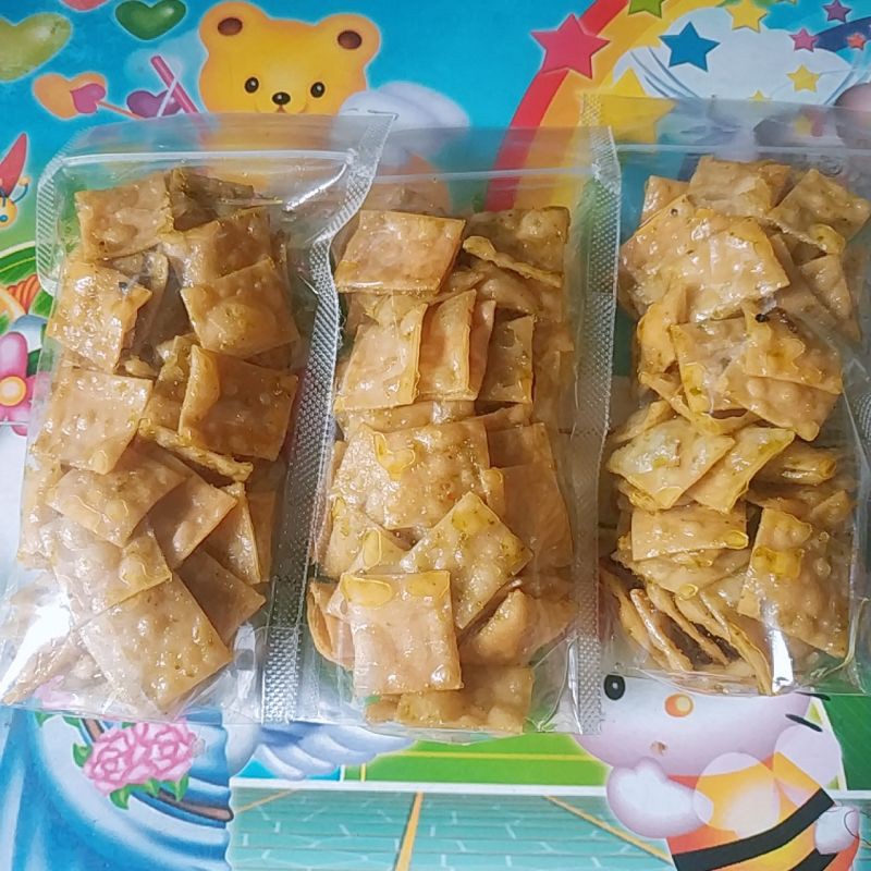 

KERIPIK PANGSIT PEDAS MANIS GURIH/KULIT PANGSIT GARING/ KULIT PANGSIT RENYAH