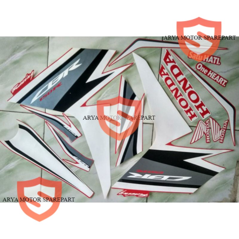 Stiker striping honda CBR 150R 2019
