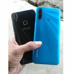 Vivo v9 ram 4/64gb & Realme C3 ram 3/32. sekon original