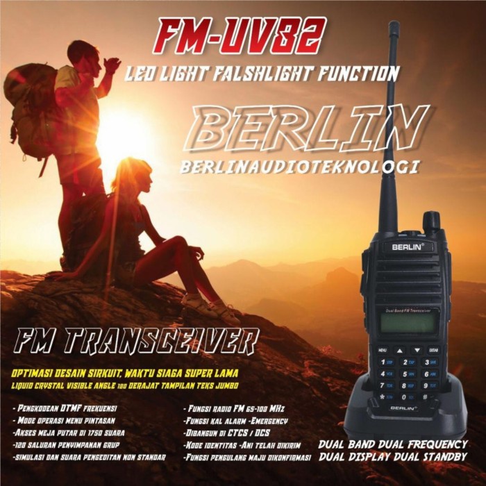 RADIO HT WALKIE TALKIE BERLIN FM UV82