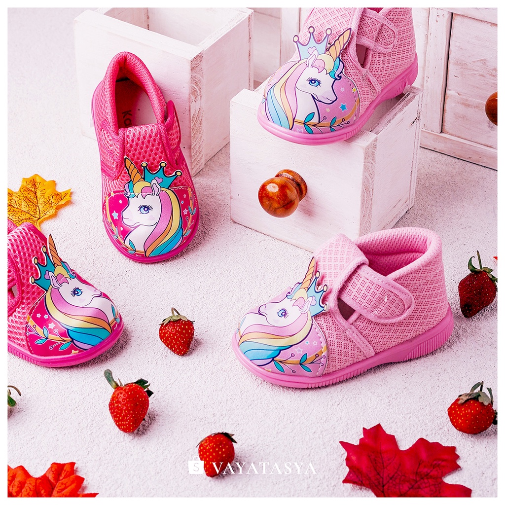 Vayatasya Karenina | CUTIE Sepatu Baby Bunyi Unicorn 22-25 Prewalker Sepatu Bayi