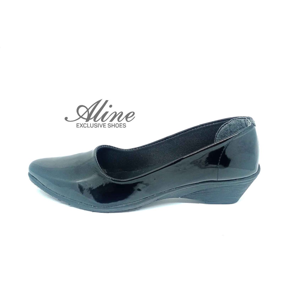 Sepatu Pantofel Wanita Hak 5 Cm Fantofel Wedges Glosy Kerja Hitam Polos Kilap Glosy AW26