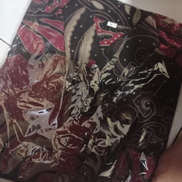 Coupel Batik Keluarga, Gamis Valvet Elegan