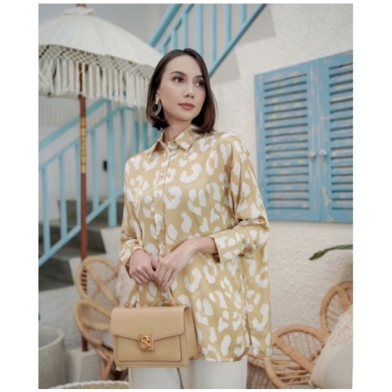 Leon Shirt Benang Jarum