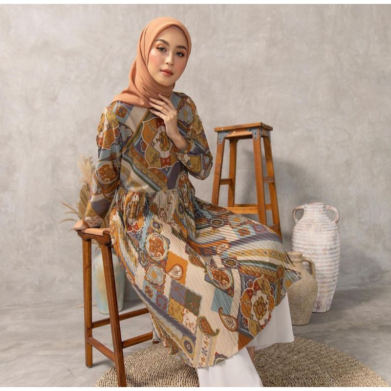 SAHARA PLEATS TUNIK by Heaven Lights