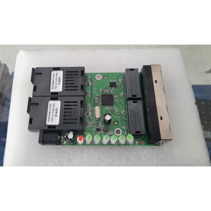 10/100Mbps 2 SC 4 RJ45 PCB BOARD ETHERNET FIBER SWITCH