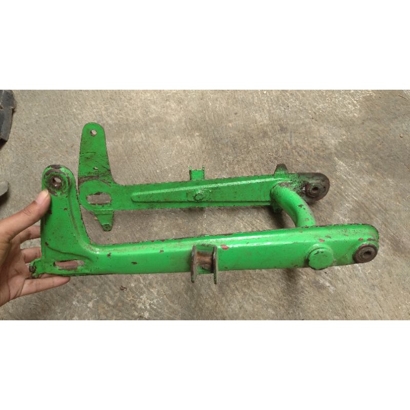 Arm shock pendek C70,C700,C800