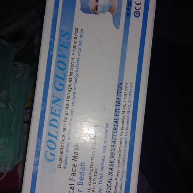 Masker golden gloves