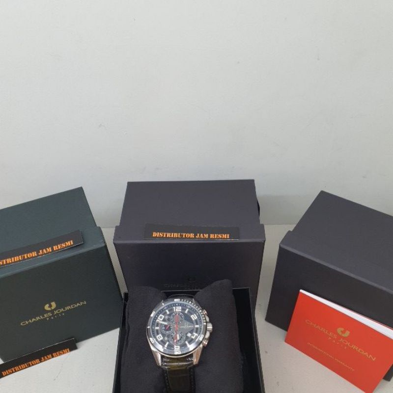Jam Tangan Pria Charles Jourdan CJ1046-1335C Silver Dial Grey Black Leather Cronograph