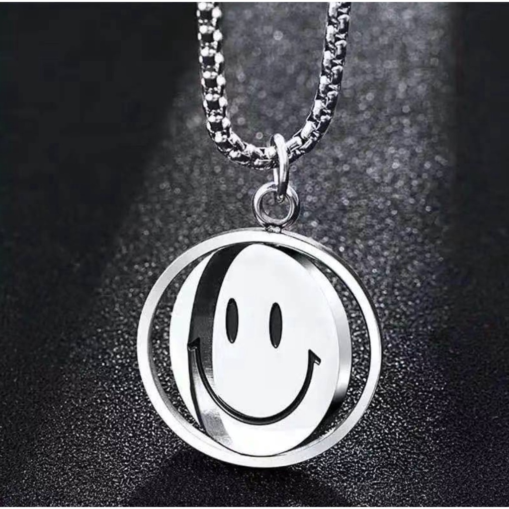 Kalung Couple SMILEY FACE Rantai Tania Smiling Necklace Hip Hop Liontin Dua Sisi Gaya Korea Untuk Pasangan