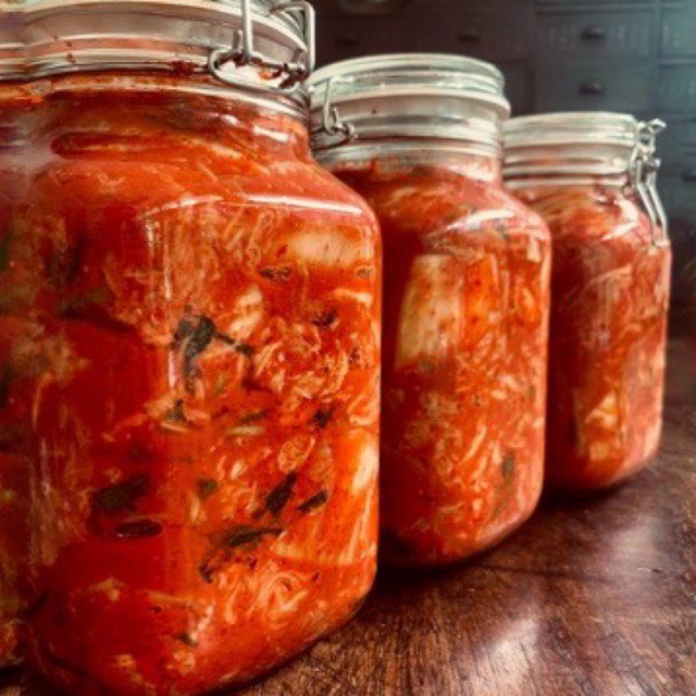 

KOTO KIMCHI 김치 - BIG & BEAUTIFUL VINTAGE-STYLE GLASS JAR (2 Kg). KIMCHI SAWI