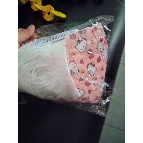 MASKER DUCKBILL ANAK ONCARE 1 BOX ISI 50