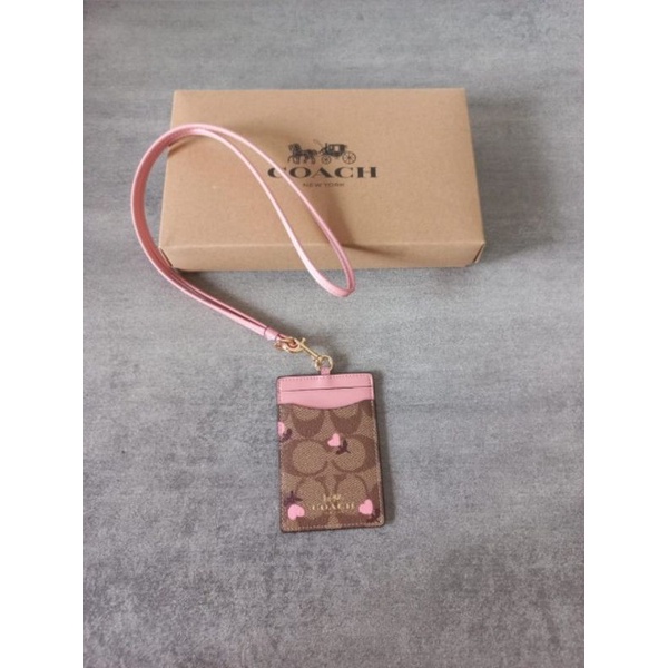 

Coach Lanyard ID card With Love Printed