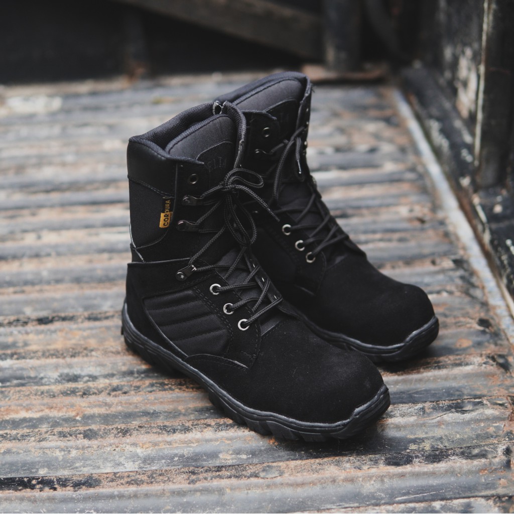 sepatu pria boots safety DLTA tinggi hitam ujung besi bahan kulit suede