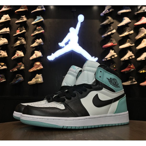 air jordan blue moon 1