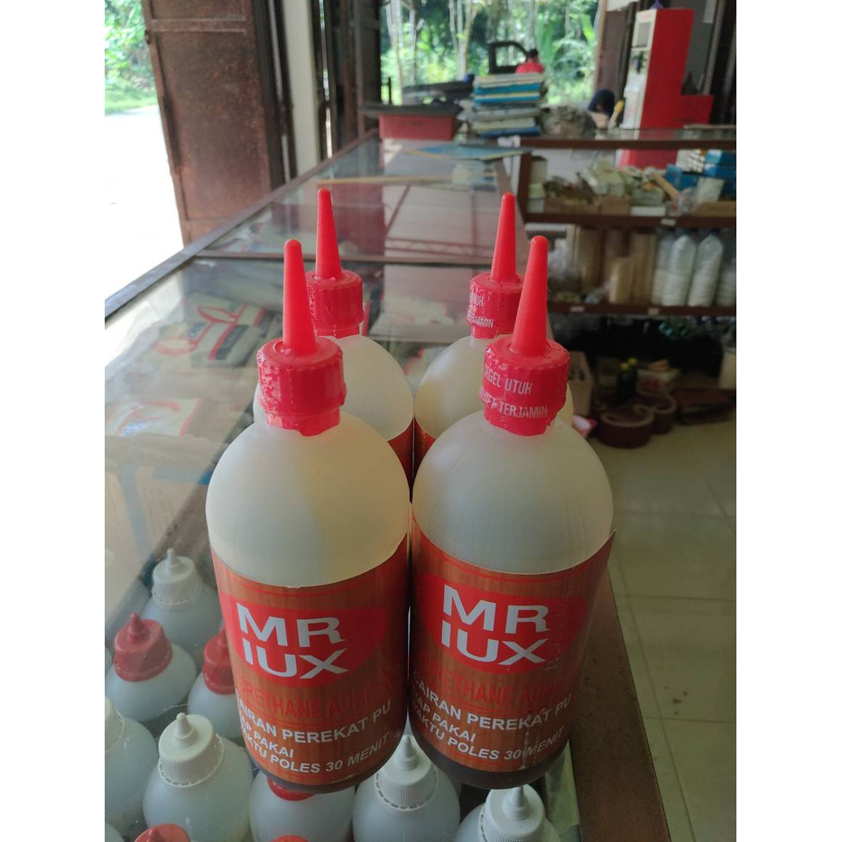 

Lem Kayu serbaguna EPOXY PU Polyurethane MR LUX Kemasan 500 Gram per Botol