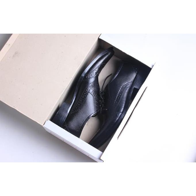 SEPATU KULIT PANTOFEL WINGTIP - Hitam, 39