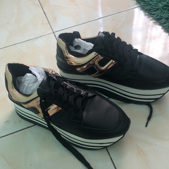 Preloved sepatu hogan like ori