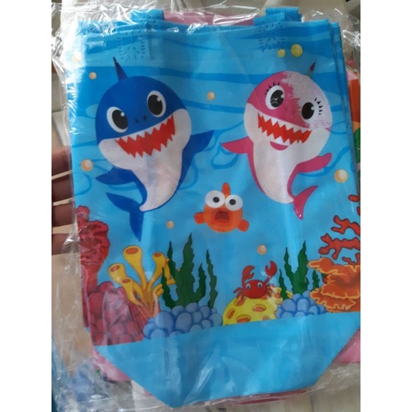 Tas Souvenir  Karakter / Tas spounbund IMPORT (UK P : 24cm , L :22cm) WARNA RANDOM