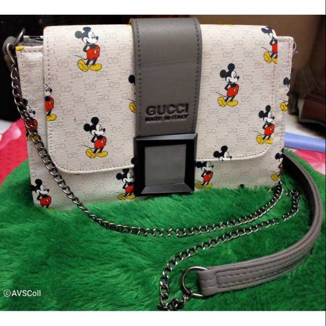 Tas selempang gucci mickey
