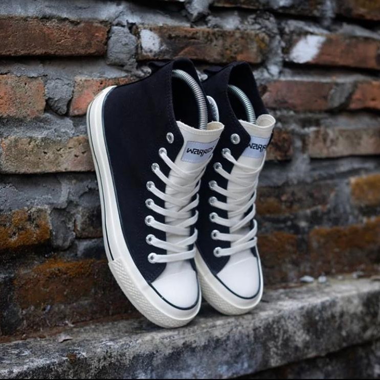 SEPATU WARRIOR POSEIDON TERBARU TINGGI HITAM / SEPATU WARRIOR POSEIDON ORIGINAL/SEPATU WARRIOR PUTIH