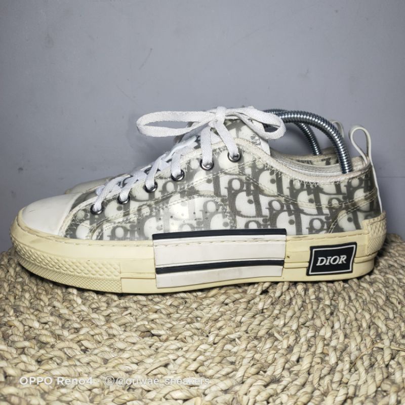 Sepatu Sneakers Bekas Second -- Dior Low