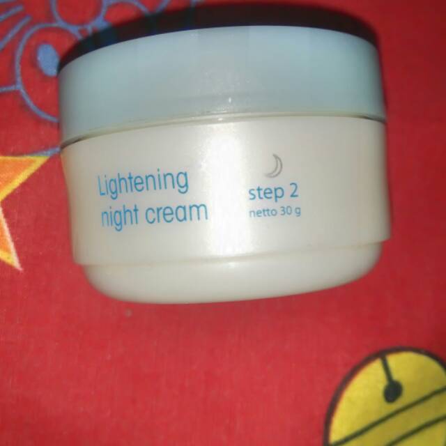 (Preloved) Wardah Lightening Day Cream Step 2