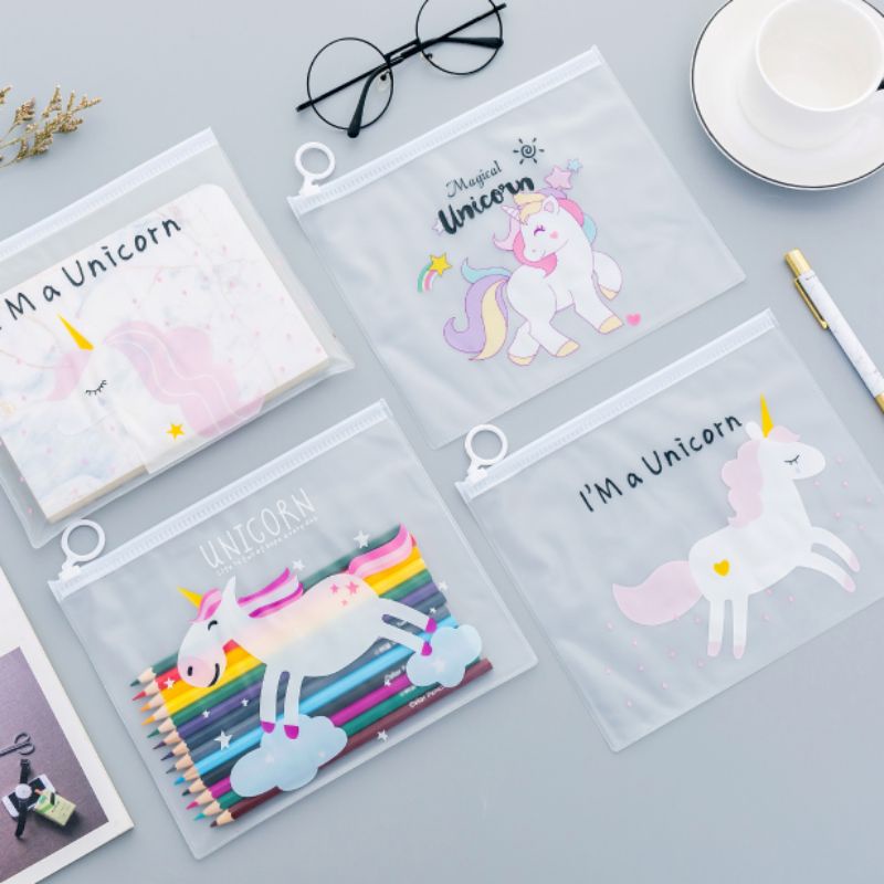 

nipura.id - Tempat Pensil Transparan Pouch Zipper Karakter Unicorn