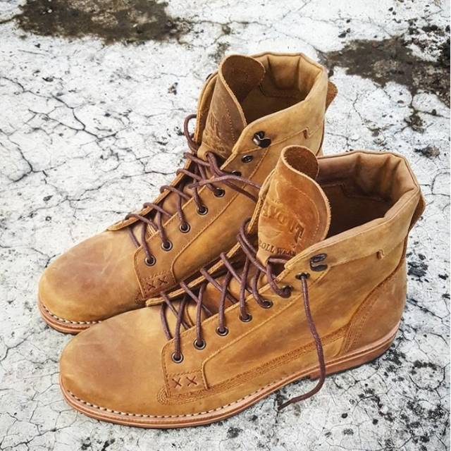 (preloved) Leather boots by Wayout / Sepatu Kulit -brown (sebelah)