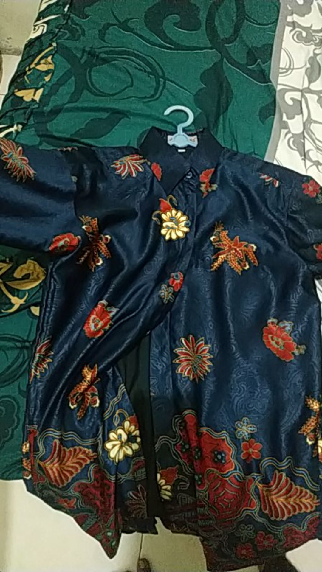 Kemeja Batik Semi Sutra Terbaik | Baju Batik Pria Lengan Panjang