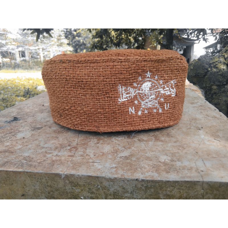 peci goni/songkok goni