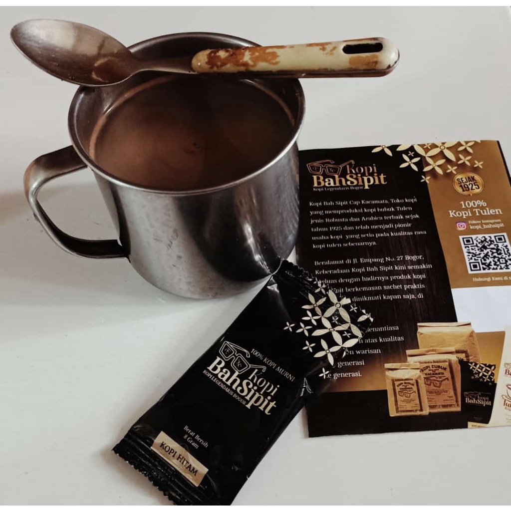 

KOPI TANPA GULA Bah Sipit Cap Kacamata 1 Pack Isi 20 Bks x 8gr Kopi Legend Khas Kota Bogor