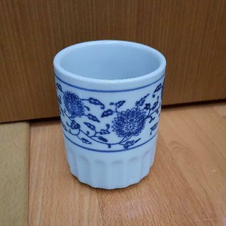Gelas Cangkir Keramik kecil ukuran d 6cm t 8cm utk teh Gelas Cangkir Keramik kecil ukuran d 6cm t 8cm utk teh