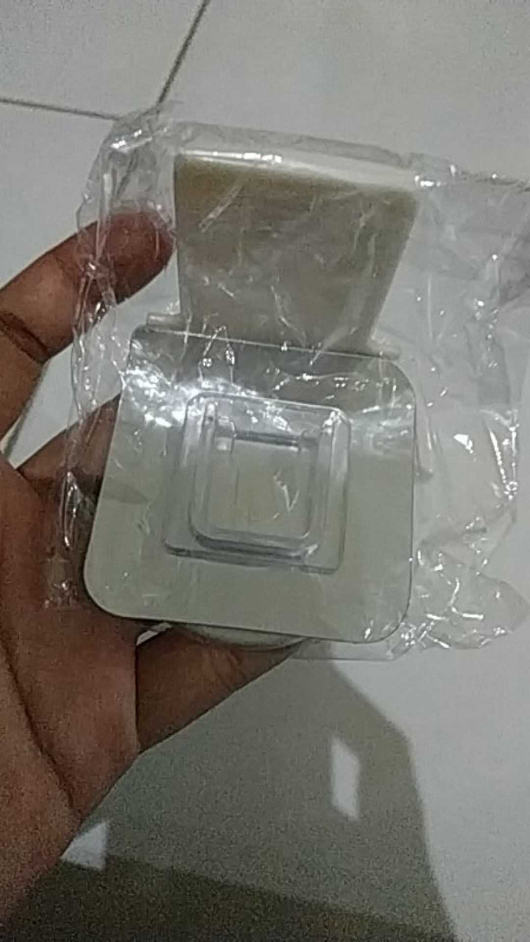 Gantungan Botol Sabun / Holder Hook Shampo / Gantungan Tempelan Tembok / Dispenser Sabun