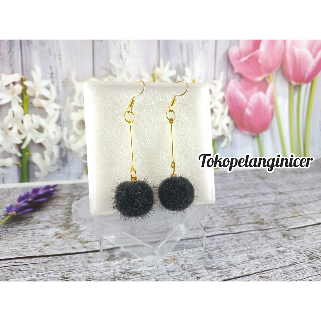 Anting Fashion Pompom /Anting Hijab pompom Murah - Anting Korea - Anting Lucu - Anting Tusuk- GIWANG