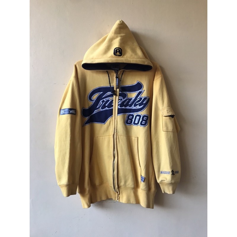 SWEATER HOODIE FREAKY MASSIVE