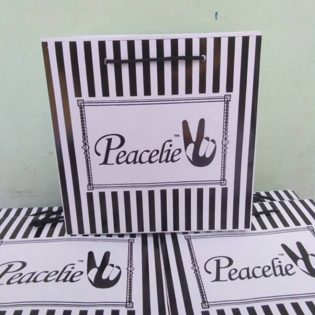 

Paperbag murah tas kertas murah free desain tas souvenir, ulangtahun, toko, Wedding