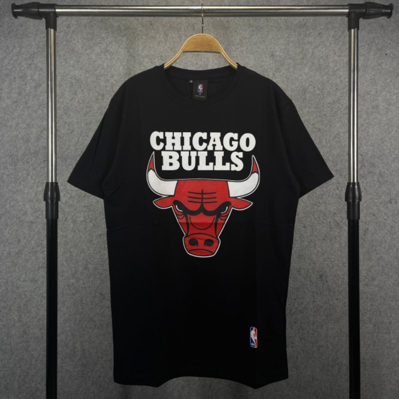 TEE NBA X CHICAGO BULLS - T-SHIRT CHICAGO BULLS PRIA - KAOS DISTRO NBA CICAGO BULLS - BAJU COWO BNA